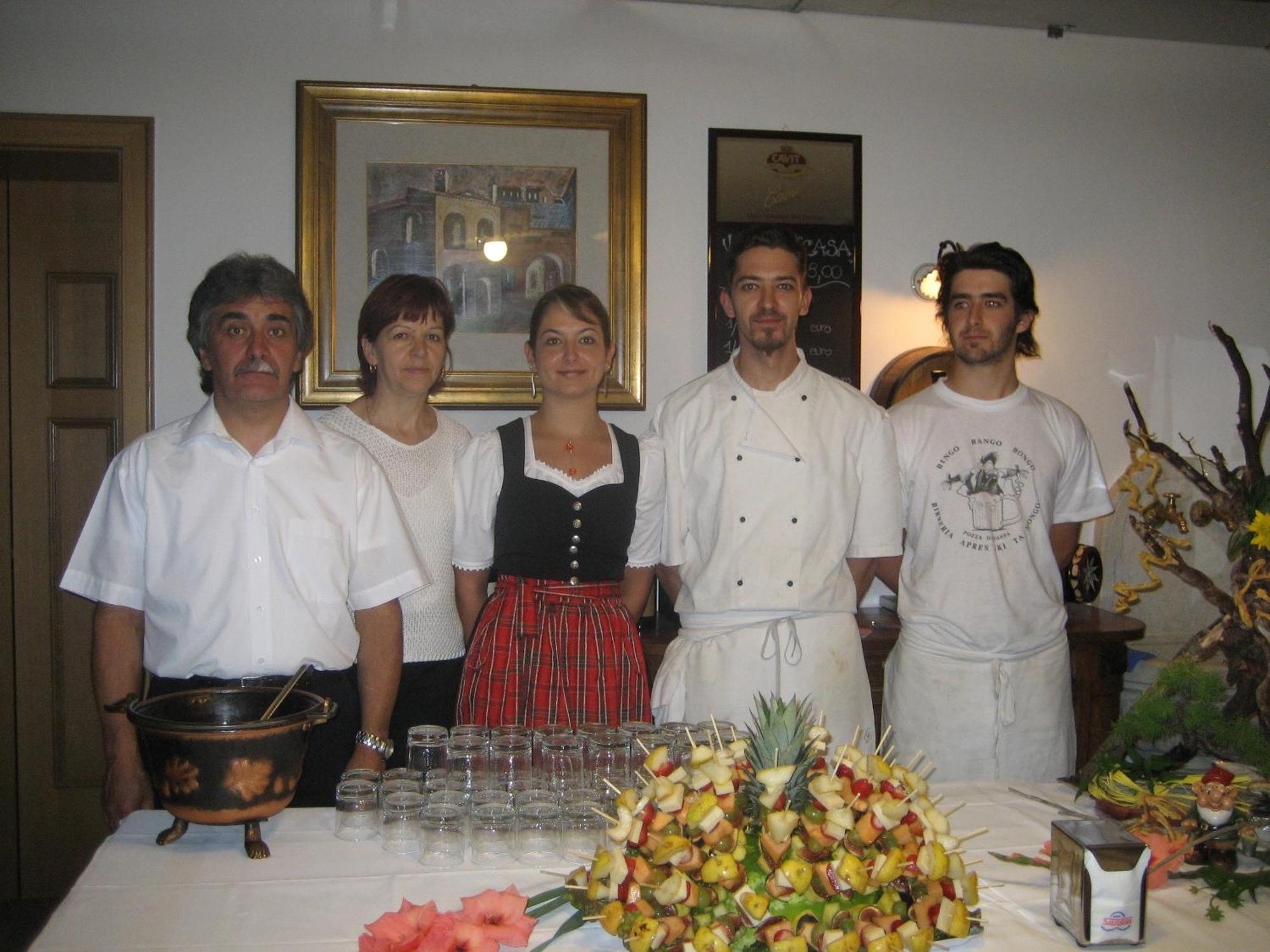 Hotel El Geiger Pozza di Fassa Bagian luar foto